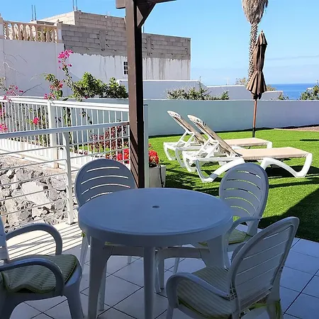 Duplex Nirvana 아파트 칼라오살바헤